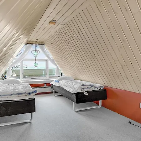 Vakantiehuis Lovely In With Wifi *