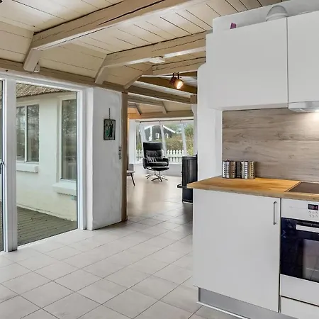 Vakantiehuis Lovely In With Wifi *